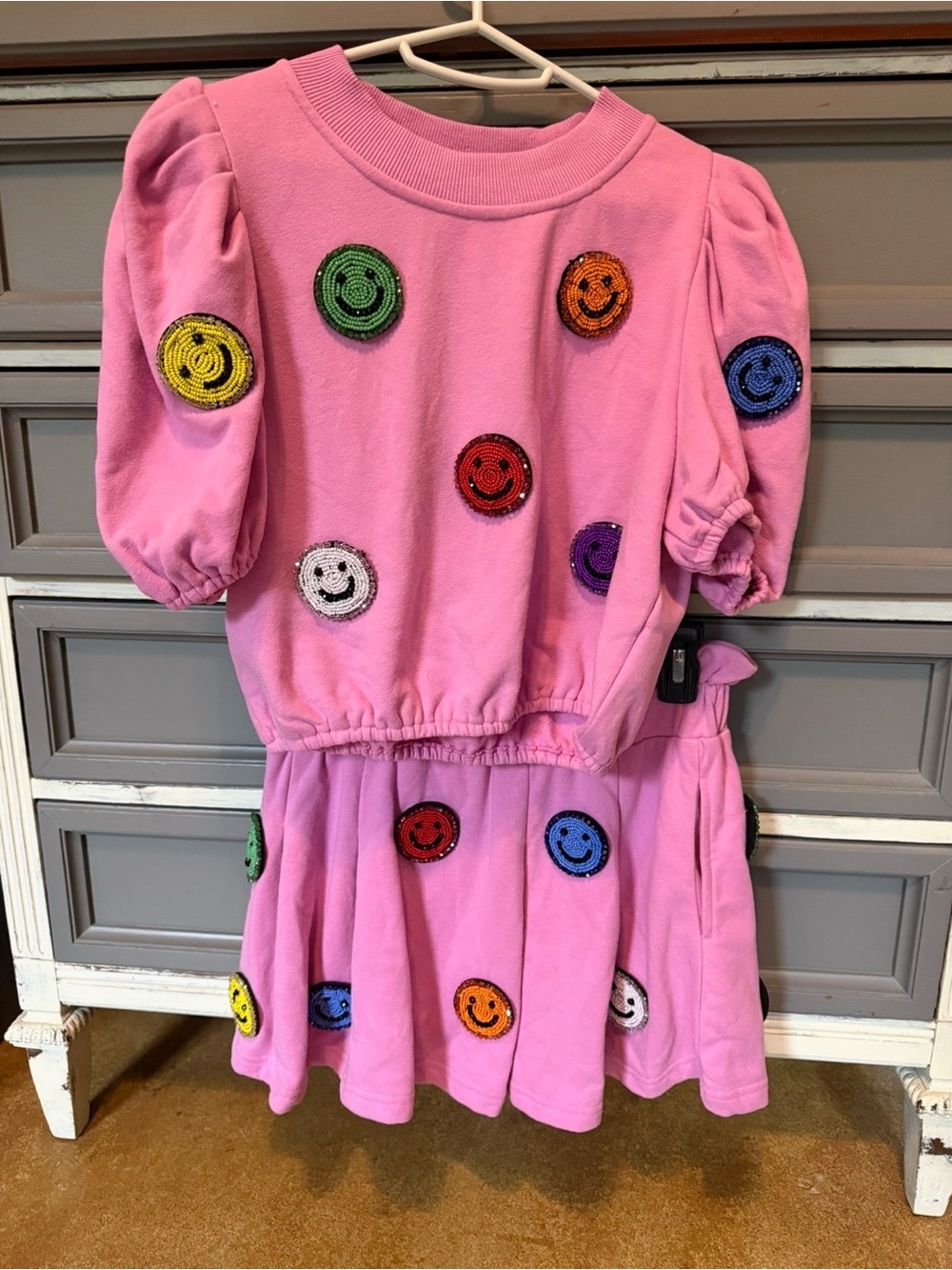 Queen Of Sparkles woman’s smiley face set